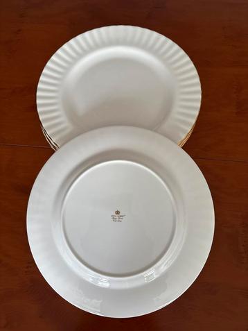 Royal Albert Val D'Or Borden beschikbaar voor biedingen