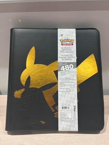 Pokémon Elite Series Pikachu 12-Pocket Pro-Binder beschikbaar voor biedingen