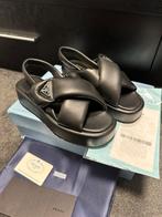 Prada sandalen nieuw in doos, Ophalen, Zo goed als nieuw, Zwart, Sneakers of Gympen