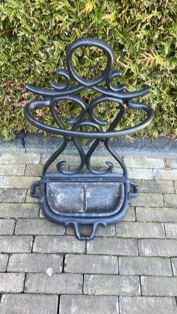 Brocante parapluhouder – klassiek en decoratief beschikbaar voor biedingen