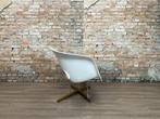Vitra La Chaise bij TheReSales, Hout, Ophalen of Verzenden, Zo goed als nieuw, 75 tot 100 cm