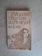 Een vlucht regenwulpen - Maarten 't Hart, Boeken, Ophalen of Verzenden, Gelezen, Maarten 't Hart