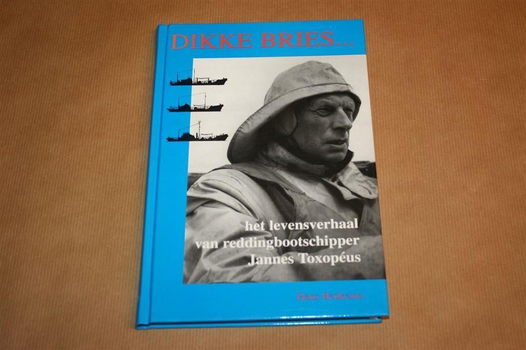 Dikke Bries... Reddingbootschipper Jannes Toxopéus., Ophalen of Verzenden, Zo goed als nieuw