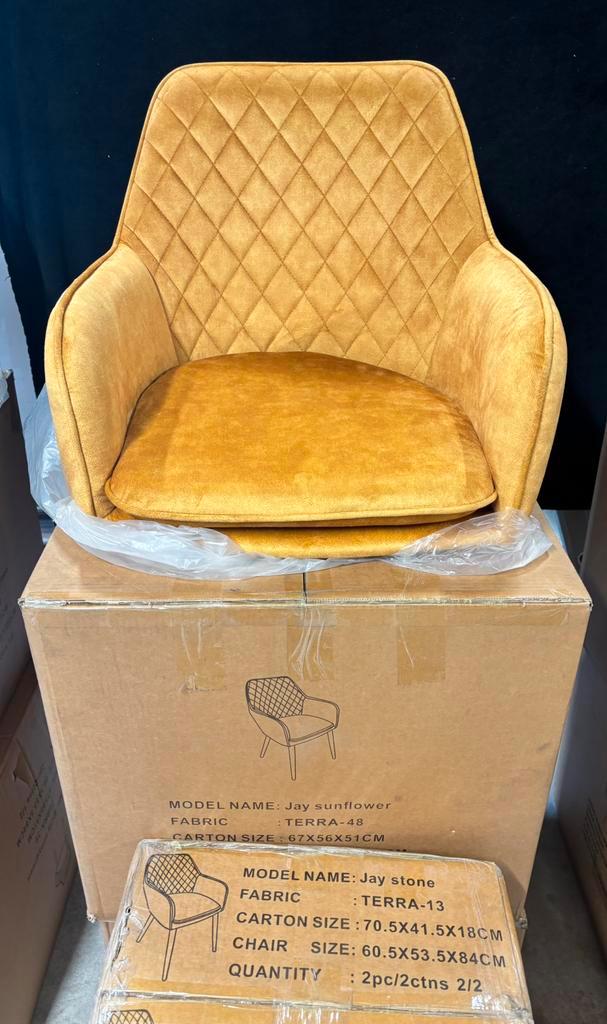 Jay Eetkamerstoel - Okergeel Adore Velvet - prijs 4 stuks, Huis en Inrichting, Stoelen, Zo goed als nieuw, Vier, Metaal, Stof