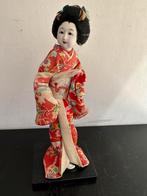 Vintage Chinees / japans klederdracht pop 22.5 cm, Verzamelen, Poppen, Ophalen of Verzenden, Pop