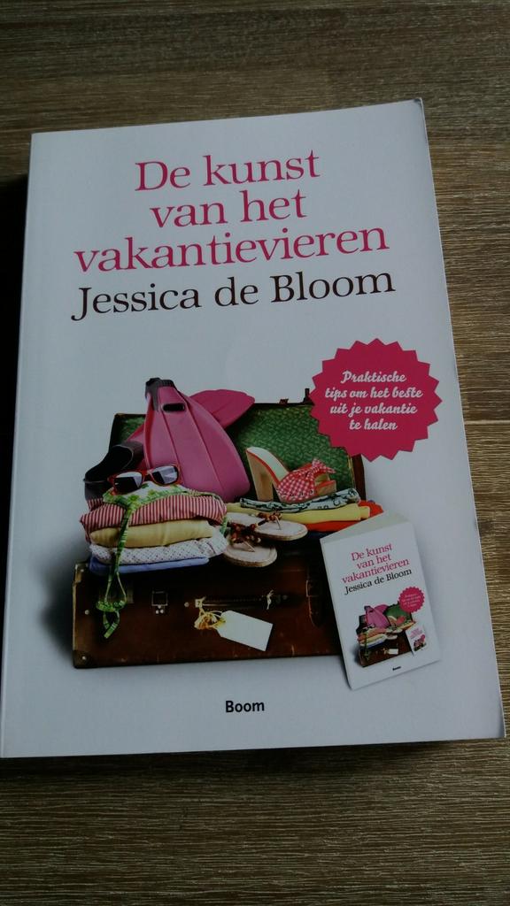 Jessica de Bloom De kunst van het vakantievieren 295 blz

Va, Ophalen of Verzenden, Zo goed als nieuw