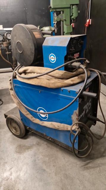 Miller Sigma 725 CO2 Lasapparaat met Gasflessen beschikbaar voor biedingen