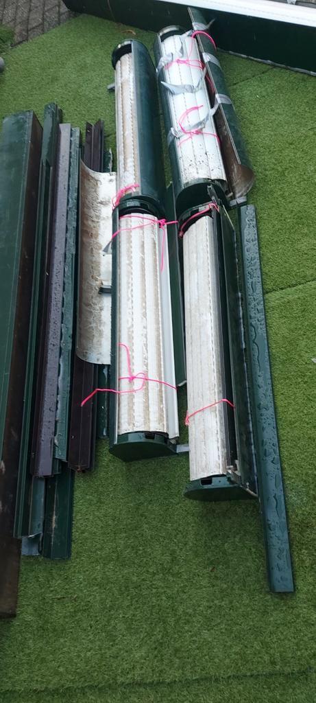 Rolluiken - 3 grote en 4x kleine, Doe-het-zelf en Verbouw, Rolluiken, Gebruikt, 200 cm of meer, 200 cm of meer, Overige kleuren