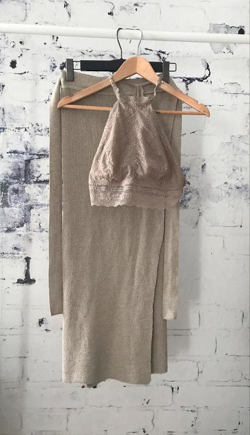 Moost wanted setje Vicky bralette top + Adiva rok, Kleding | Dames, Rokken, Zo goed als nieuw, Maat 38/40 (M), Beige, Onder de knie