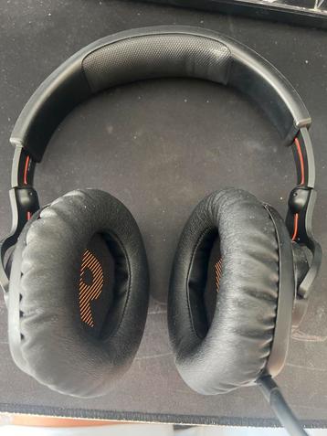 JBL Quantum 350 Draadloze Gaming Headset beschikbaar voor biedingen