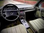 Mercedes-Benz 230E Oldtimer Automaat, Vol!, Automaat, Stof, Gebruikt, Beige