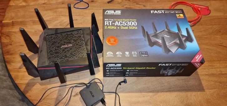 ASUS RT-AC5300 Tri-band Gigabit Router, Computers en Software, Routers en Modems, Gebruikt, Router, Ophalen of Verzenden