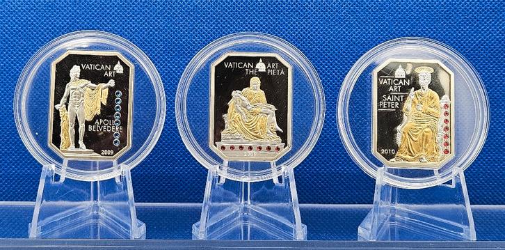 (PW) COOK ISLANDS VATICAN ART  SILVER GILDED WITH SWAROVSKI, Postzegels en Munten, Munten | Oceanië, Setje, Zilver, Ophalen of Verzenden
