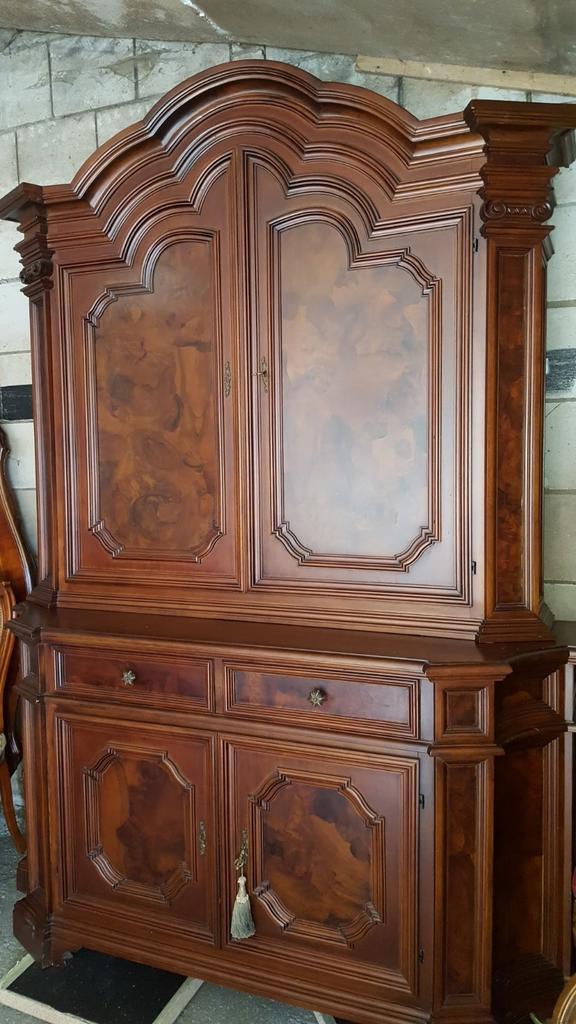 Noten buffetkast, Huis en Inrichting, Kasten | Buffetkasten, Ophalen