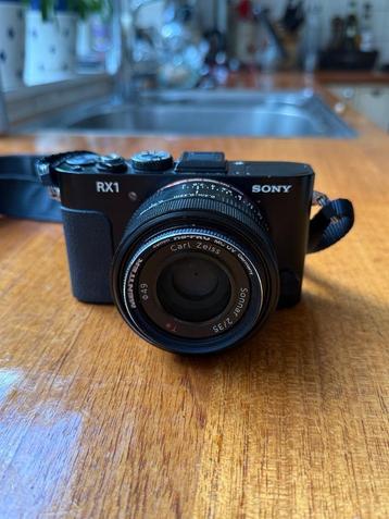 SONY RX1 - NIEUWSTAAT- ZEER COMPLEET beschikbaar voor biedingen