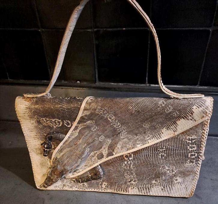Antieke hagedis handtas Indonesië, Sieraden, Tassen en Uiterlijk, Tassen | Damestassen, Handtas, Wit, Ophalen of Verzenden