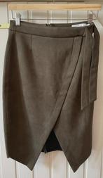 Costes suedine rok - legergroen, Kleding | Dames, Rokken, Verzenden, Zo goed als nieuw, Knielengte, Costes