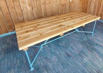 Mooie nette tuintafel!  beschikbaar voor biedingen