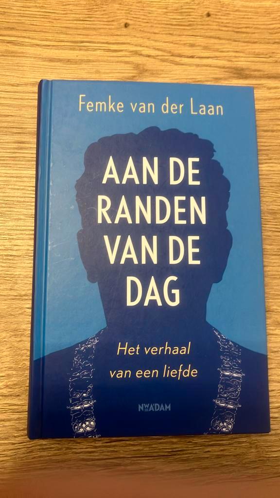 Femke van der Laan - Aan de randen van de dag, Boeken, Overige Boeken, Nieuw, Ophalen of Verzenden