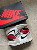 Nike Jordan 1 High | Light Smoke Grey | maat 43, Kleding | Heren, Schoenen, Ophalen of Verzenden, Zo goed als nieuw, Sneakers of Gympen