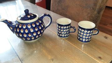 Pools Theepotjes en kopjes beschikbaar voor biedingen