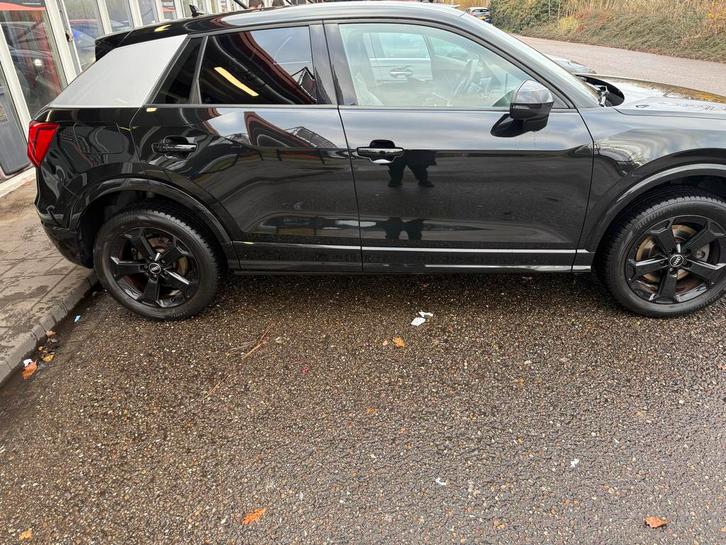 Audi Q2 1.4 Tfsi CoD 150pk 2018 Zwart, Auto's, Audi, Particulier, Q2, Adaptive Cruise Control, Airconditioning, Bluetooth, Centrale vergrendeling