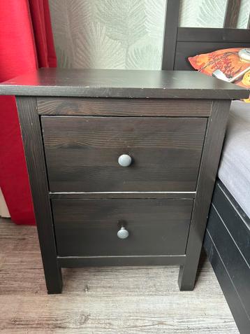 2-persoons bed 160x200, 2 nachtkastjes,ladekast en spiegel - afbeelding 5