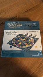 Trivial pursuit nog nieuw in de verpakking, Hobby en Vrije tijd, Gezelschapsspellen | Bordspellen, Ophalen, Nieuw