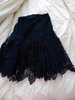 Zwarte grof-kanten rok halflang, Kleding | Dames, Rokken, Maat 38/40 (M), Zwart, Ophalen of Verzenden, Zo goed als nieuw