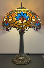 2x glas in lood tafellampen art nouveau stijl tiffany stijl, Huis en Inrichting, Ophalen of Verzenden, Baak, Baak, Baak