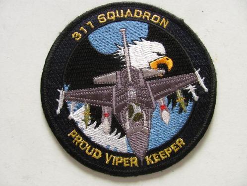 KLU embleem 311 squadron, Verzamelen, Militaria | Algemeen, Luchtmacht, Embleem of Badge, Nederland, Verzenden