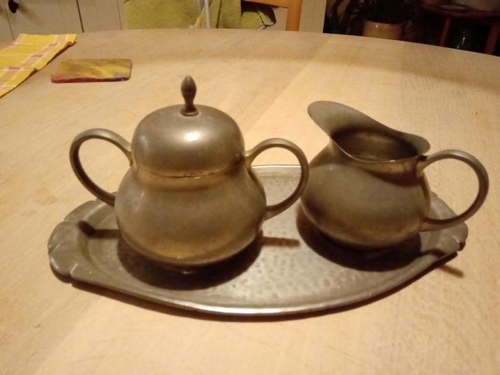 Tiel Holland Melkkannetje en Suikerpot Set, Antiek en Kunst, Antiek | Servies compleet, Ophalen of Verzenden