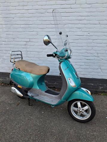 Vespa LX beschikbaar voor biedingen