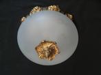 Plafonniére met een sierlijke bewerkte brede rand en rozet e, Ophalen of Verzenden, Nieuw, Glas