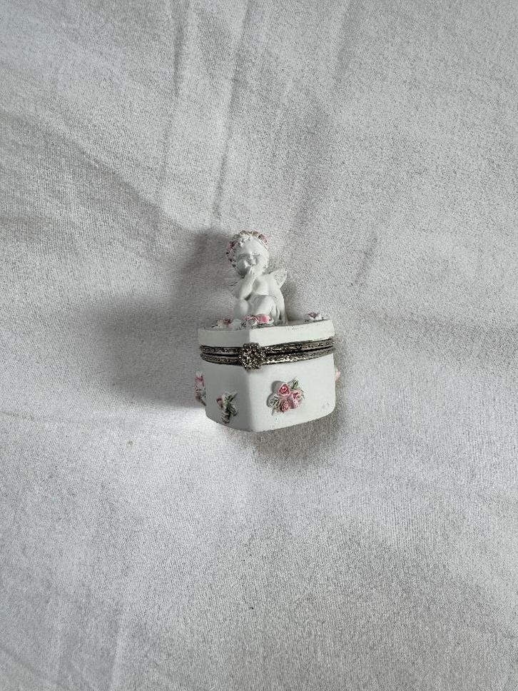 Hartvormig sieradendoosje met engeltje – kan open, Huis en Inrichting, Woonaccessoires | Overige, Zo goed als nieuw, Ophalen of Verzenden