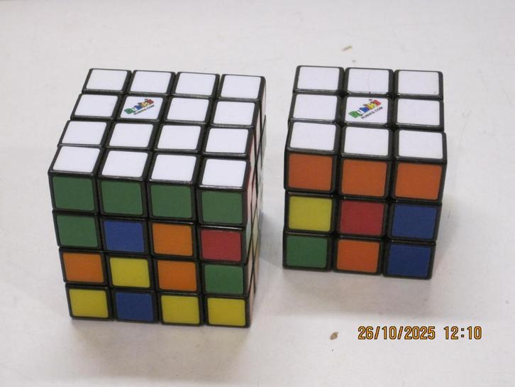 rubiks 2x kubus in 1 koop (360), Hobby en Vrije tijd, Denksport en Puzzels, Gebruikt, Rubik's of 3D-puzzel, Minder dan 500 stukjes
