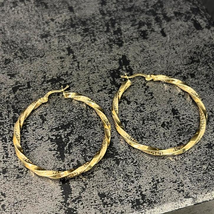 14k gouden oorbellen creolen wokkels, Sieraden, Tassen en Uiterlijk, Oorbellen, Zo goed als nieuw, Goud, Ophalen of Verzenden