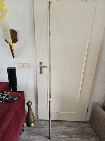 Vintage Platcor Fiberglas Werphengel houten handgreep beschikbaar voor biedingen