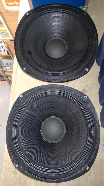 15 inch Michaelis speakers +/- 200 watt