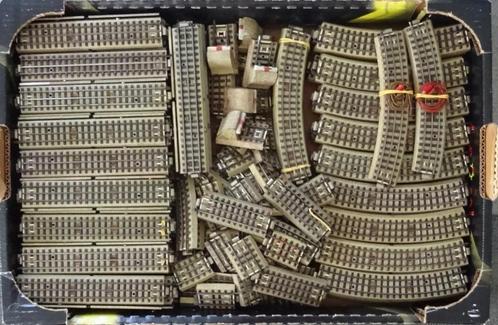 Marklin rails met doorlopende middenrail - ruim 230 delen, Hobby en Vrije tijd, Modeltreinen | H0, Gebruikt, Rails, Wisselstroom