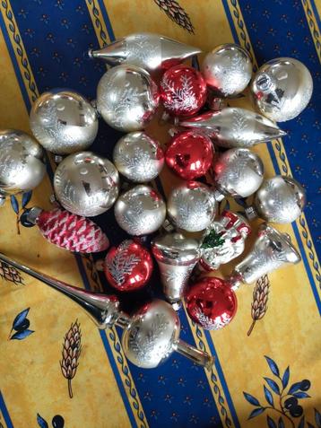 22 retro kerstballen, GDR, pegel, dennenappel,piek, kerstman beschikbaar voor biedingen