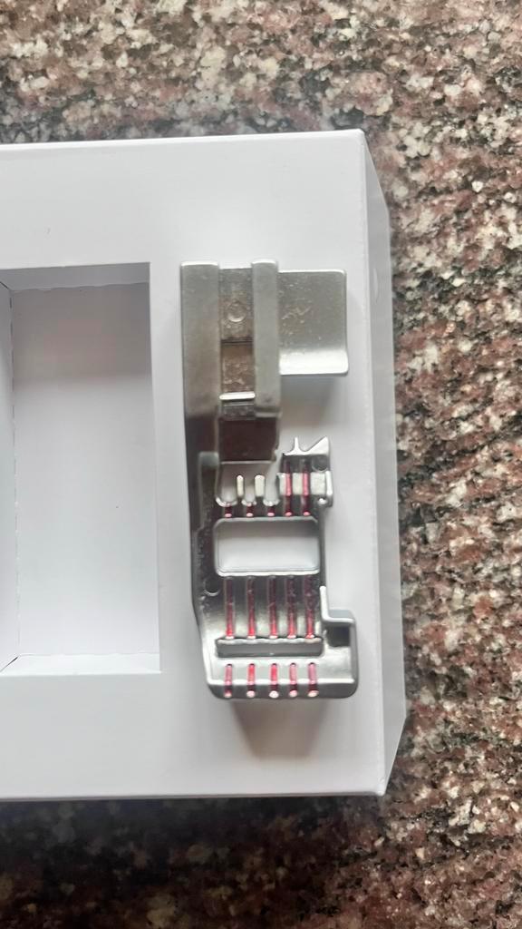 Babylock Open Toe Voet - Nieuwstaat, Hobby en Vrije tijd, Naaimachines en Toebehoren, Nieuw, Lockmachine, Overige merken, Ophalen of Verzenden