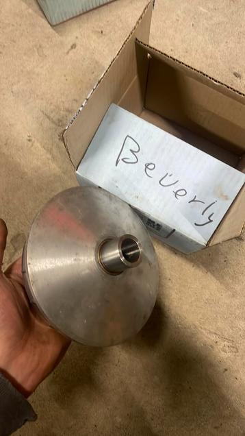 Nieuw orgineel variomatik beverly 500cc beschikbaar voor biedingen