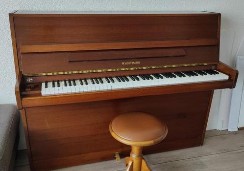 W. Hoffmann piano 114, Muziek en Instrumenten, Piano's, Gebruikt, Piano, Bruin, Ophalen