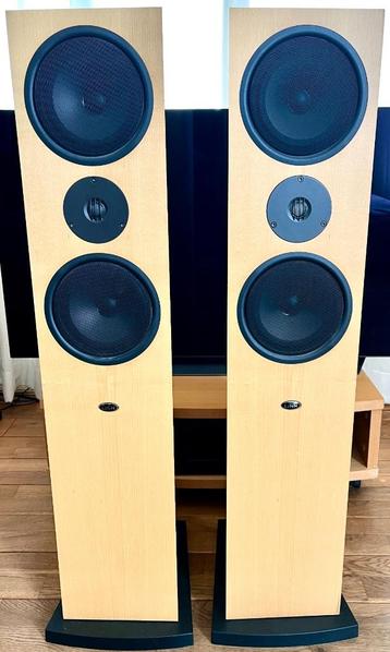 Linn Ninka luidspreakers, Maple.  beschikbaar voor biedingen
