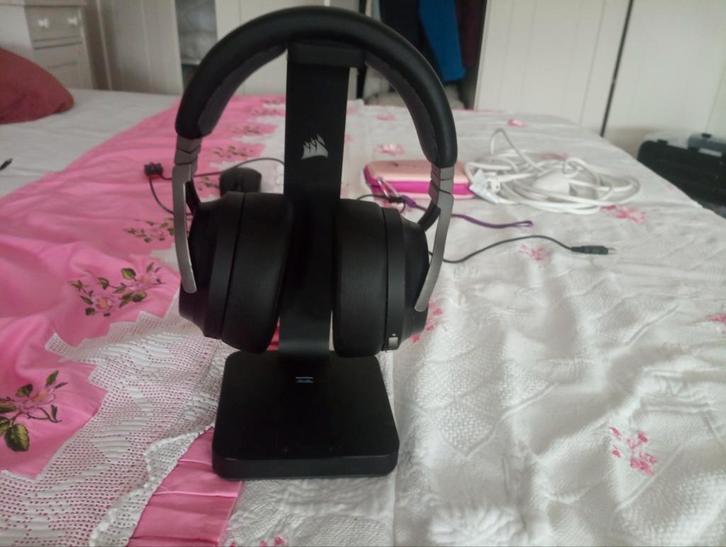 Onbekende Corsair koptelefoon houder + koptelefoon, Computers en Software, Headsets, Gebruikt, Over-ear, Draadloos, Gaming headset