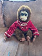 Vintage Aap Pop in Rode Jas, Kinderen en Baby's, Speelgoed | Knuffels en Pluche, Ophalen of Verzenden, Gebruikt, Overige typen