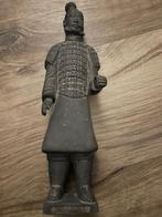 replica van een Chinese Terracottasoldaat van metaal, Ophalen of Verzenden, Zo goed als nieuw, Mens