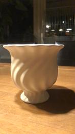 Bloempot koninklijk matwit Gouda 4814, Antiek en Kunst, Ophalen of Verzenden