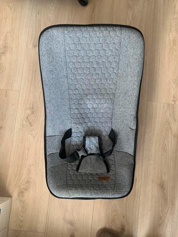 Wipper, grijs babyjam beschikbaar voor biedingen